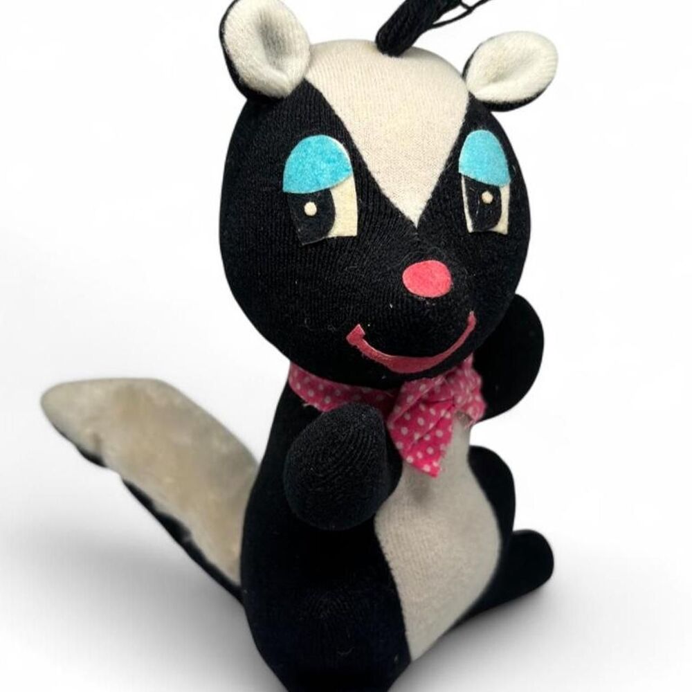 Vintage Plush Skunk Retro 1960s–1970s Dream Pets by R. Dakin & Company – 7”